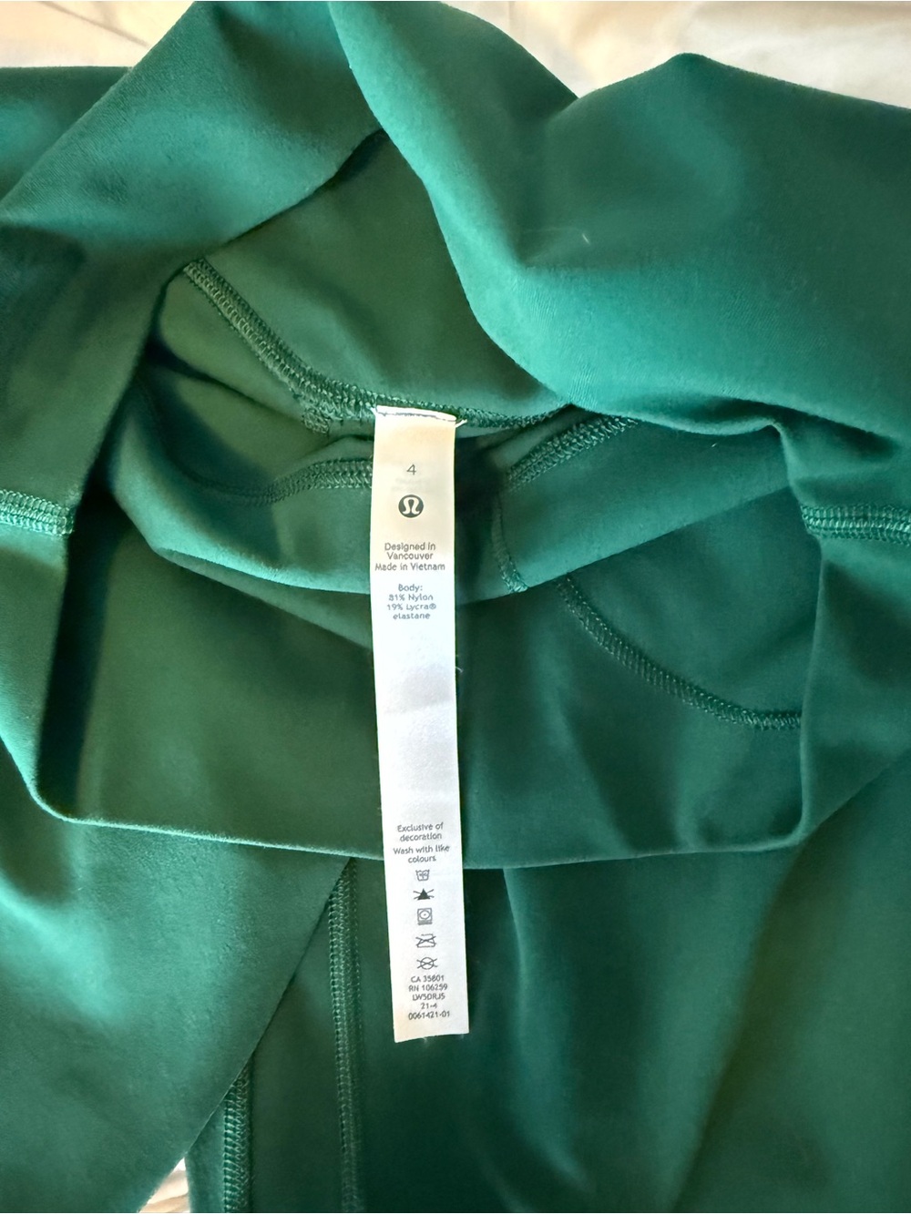 lululemon athletica Deep Green Cropped Athletic Tank and Leggings Set - Picture 3 of 4